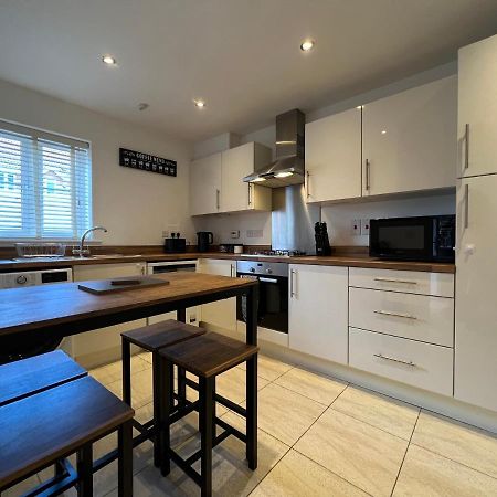 The Belfry 3 Bedrooms 2 Bathrooms Contractors & Family Higham Ferrers Екстер'єр фото